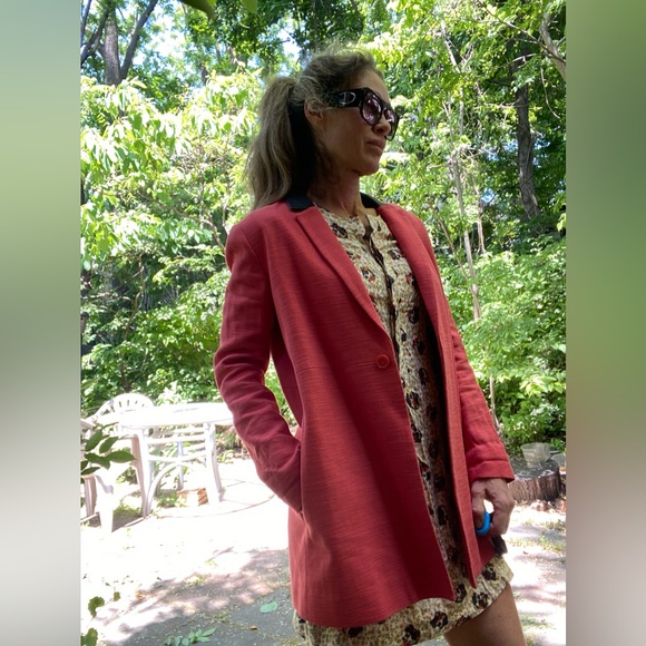 Maje Red Linen with Leather Collar
Blazer 40/L - Picture 11 of 13